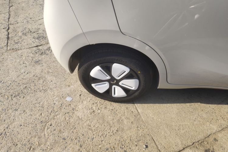 五菱汽车 宏光MINIEV 2025款 四门版 进阶款车身外观6008