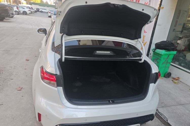 丰田 雷凌 2021款 185T CVT运动版局部细节23