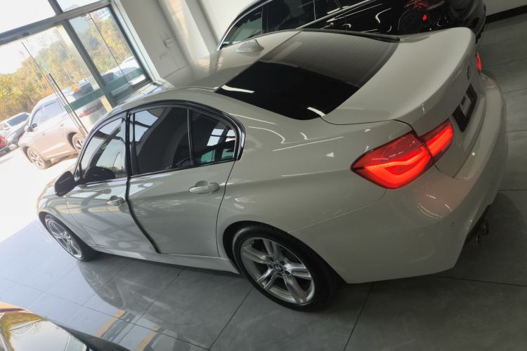 宝马3系 2018款 320i M运动套装车身外观4