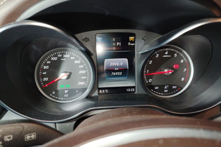 奔驰GLC 2019款 GLC 260 L 4MATIC 动感型中控内饰14