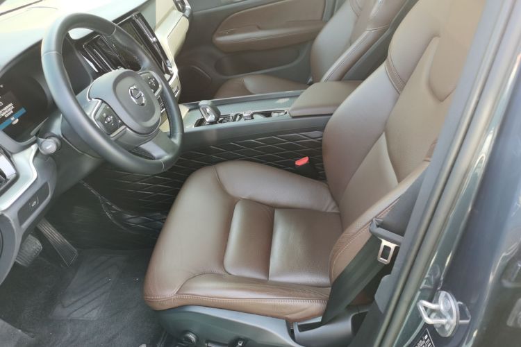 沃尔沃S60 2023款 B4 智逸豪华版中控内饰19