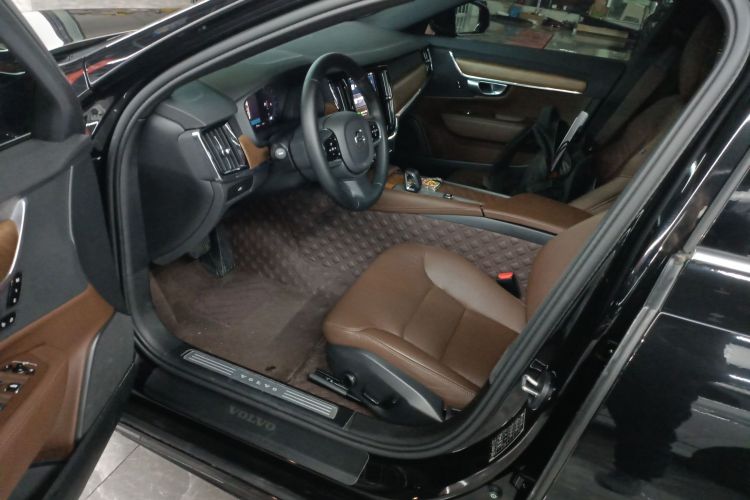 沃尔沃S90 2024款 B5 智逸豪华版中控内饰7003