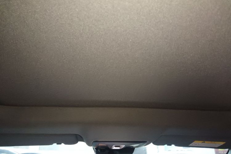 长安UNI-V 2023款 1.5T 尊贵型局部细节22