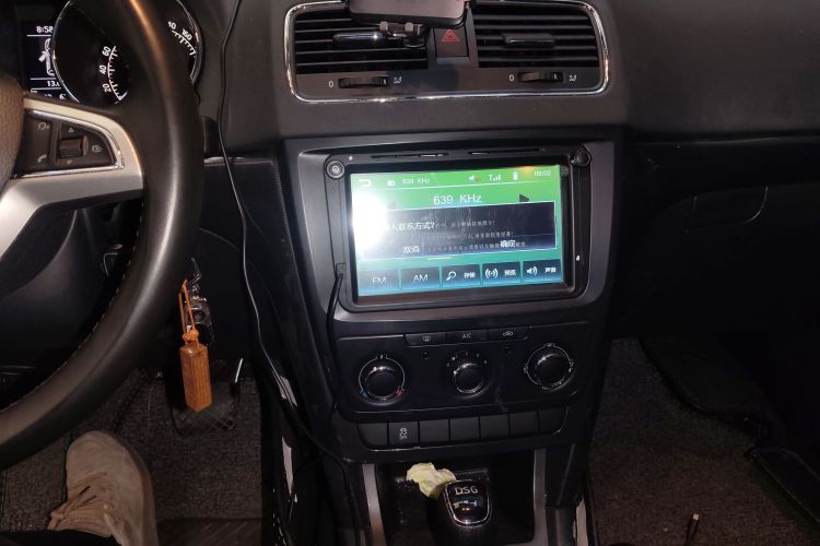 斯柯达 Yeti 2017款 TSI280 DSG车享兄弟版中控内饰16