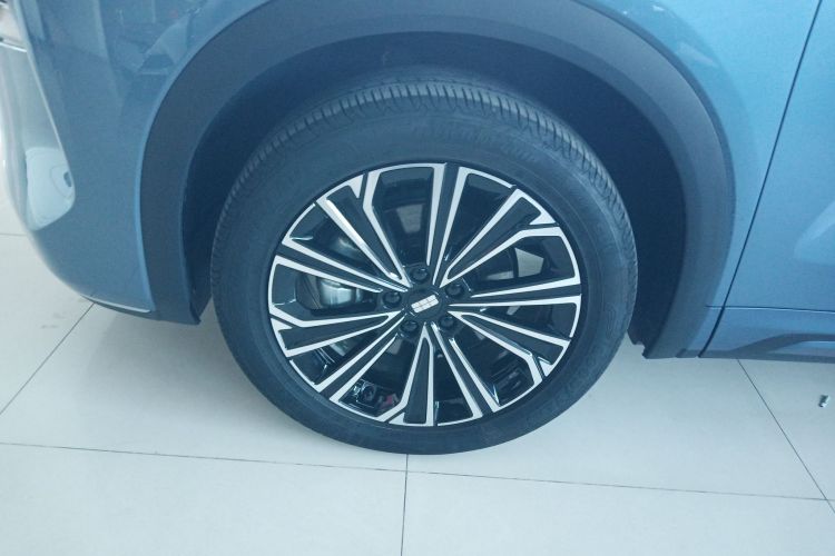 吉利银河 银河星舰7 EM-i 2025款 120km 领航版车身外观6007