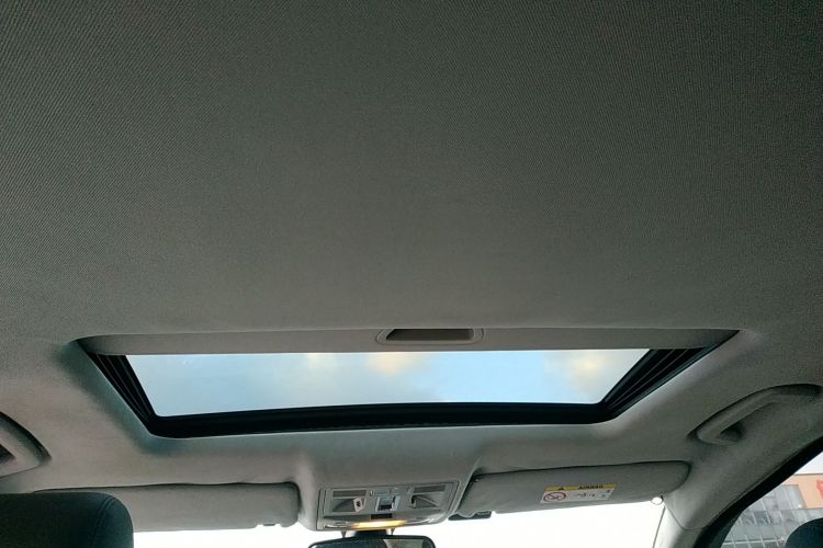 捷豹XF 2014款 XF 2.0T 豪华版中控内饰22