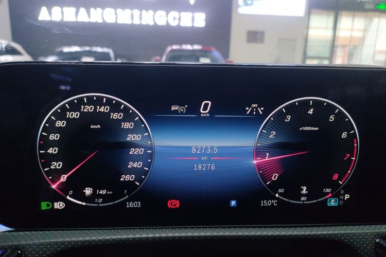 奔驰A级 2024款 A 200 L 时尚型中控内饰14