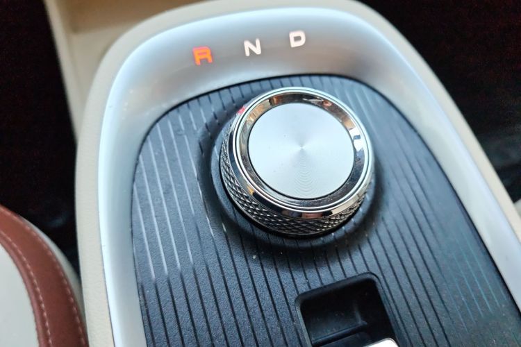 欧拉好猫 2022款 莫兰迪版 400km标准续航 尊贵型 磷酸铁锂中控内饰18