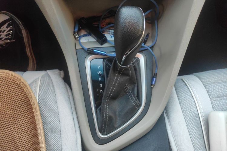 别克 英朗 2021款 典范 1.5L 自动精英型中控内饰18