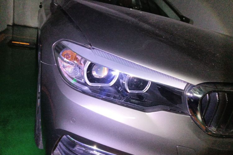 宝马5系 2018款 528Li 上市特别版车身外观6006