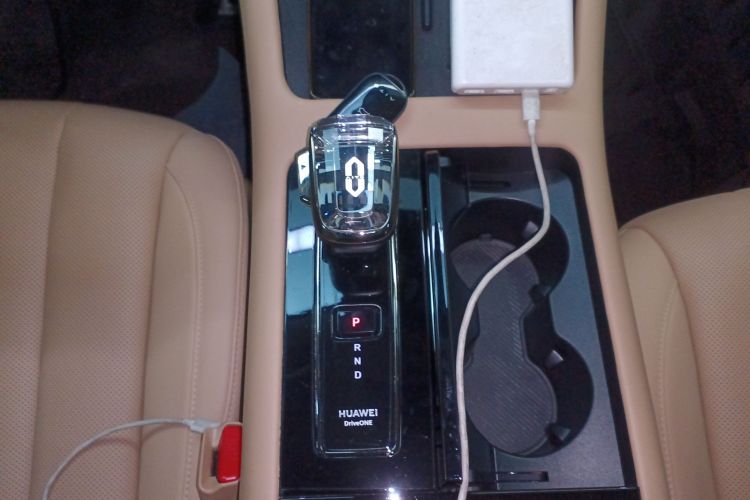 鸿蒙智行 问界M7 2024款 1.5T 智驾四驱Max版 5座局部细节18