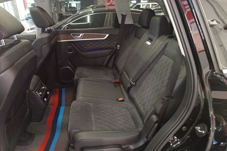 红旗HS7 2022款 2.0T DCT两驱智联旗畅版 五座中控内饰21