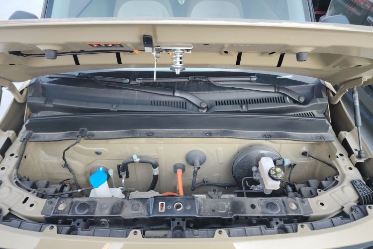 吉利银河 2025款 210km 熊猫骑士机舱底盘24