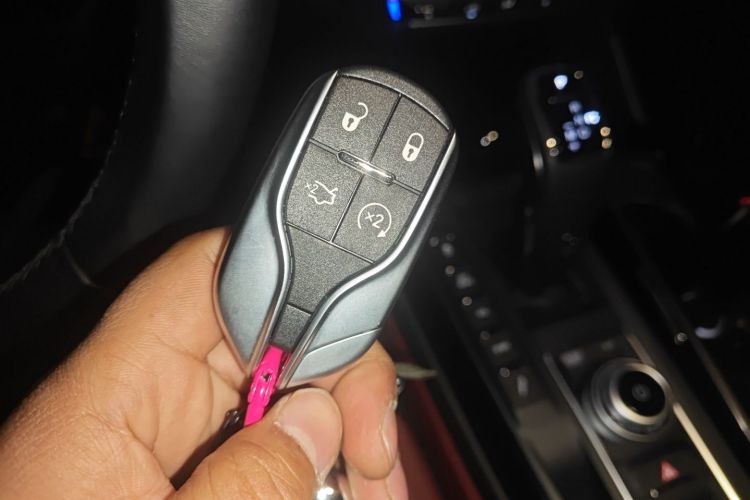 玛莎拉蒂 Levante 2022款 2.0T GT锋芒版中控内饰11