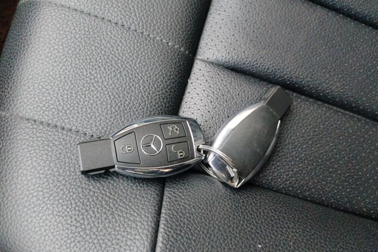 奔驰E级 2015款 改款 E 260 L中控内饰11