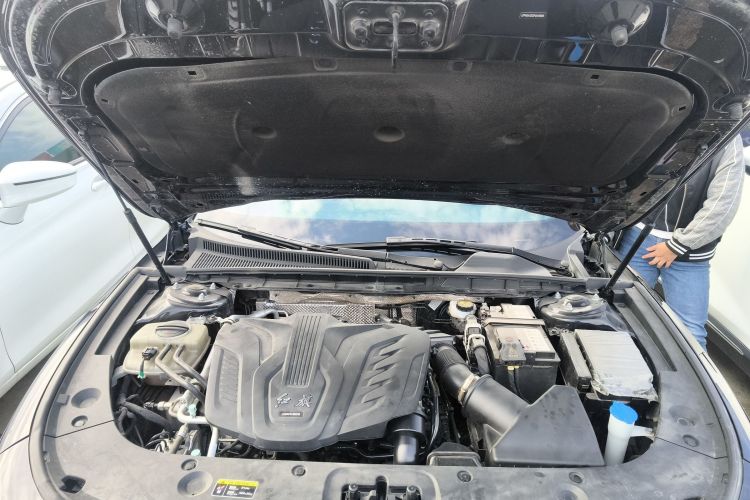 红旗H5 2023款 1.5T DCT智联旗韵版机舱底盘24