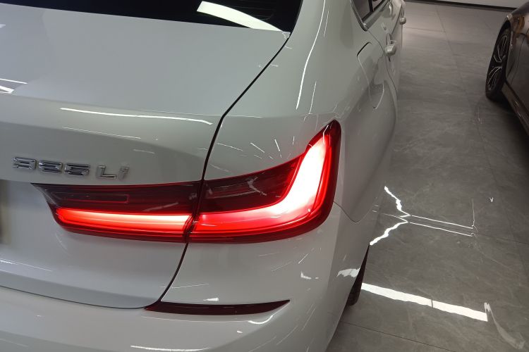 宝马3系 2020款 改款 325Li M运动套装车身外观9