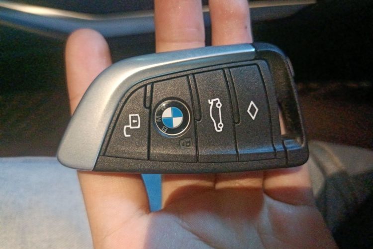 宝马3系 2020款 改款 325Li M运动套装中控内饰11