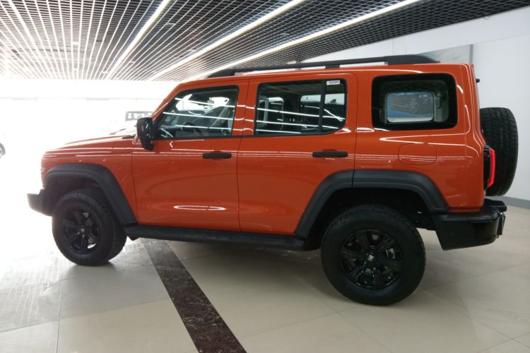 坦克300 2025款 2.0T 征服者车身外观4