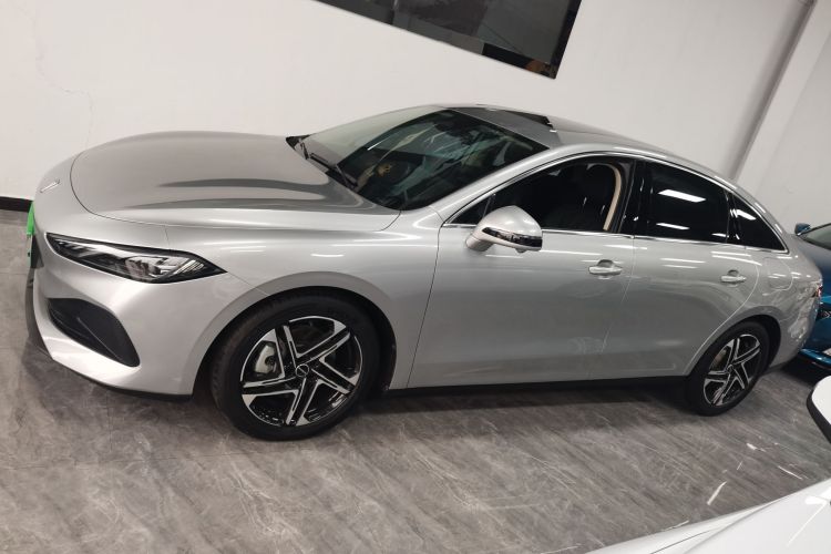 荣威D7 2023款 DMH 125km 旗舰版车身外观4