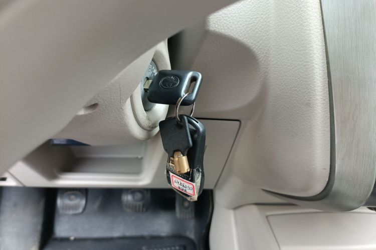 启辰D50 2015款 1.6L 手动时尚版中控内饰11