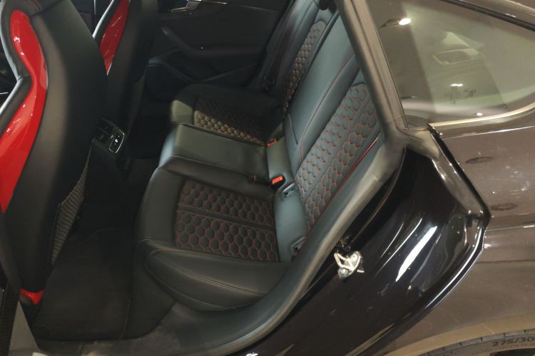 奥迪RS 5 2023款 RS 5 2.9T Sportback 黑曜版中控内饰21