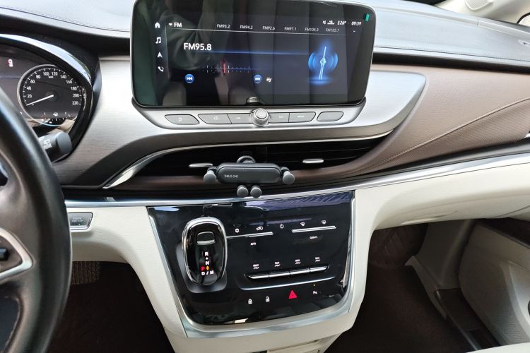 别克GL8 2021款 陆上公务舱 652T 豪华型局部细节18