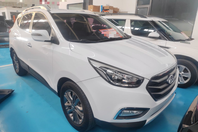 北京现代ix35 2015款 2.0L 自动两驱智能型 国V车身外观3