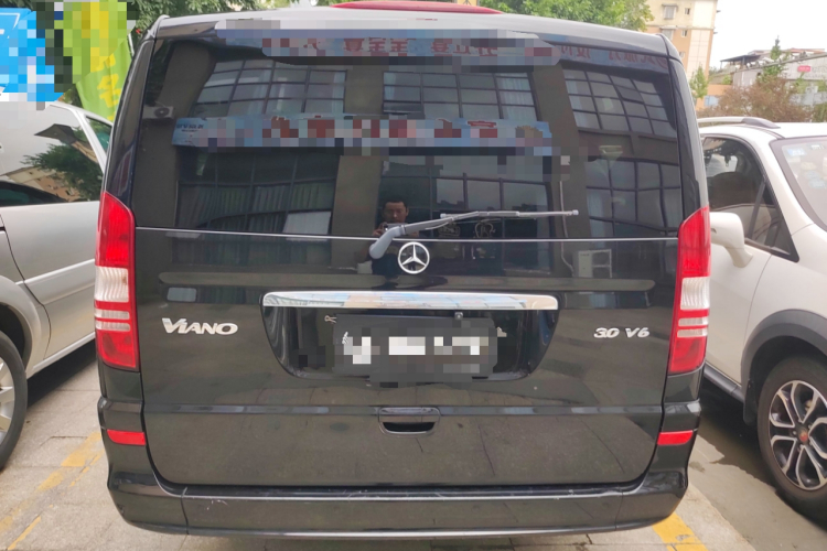 奔驰 唯雅诺 2013款 3.0L 舒适版车身外观6004