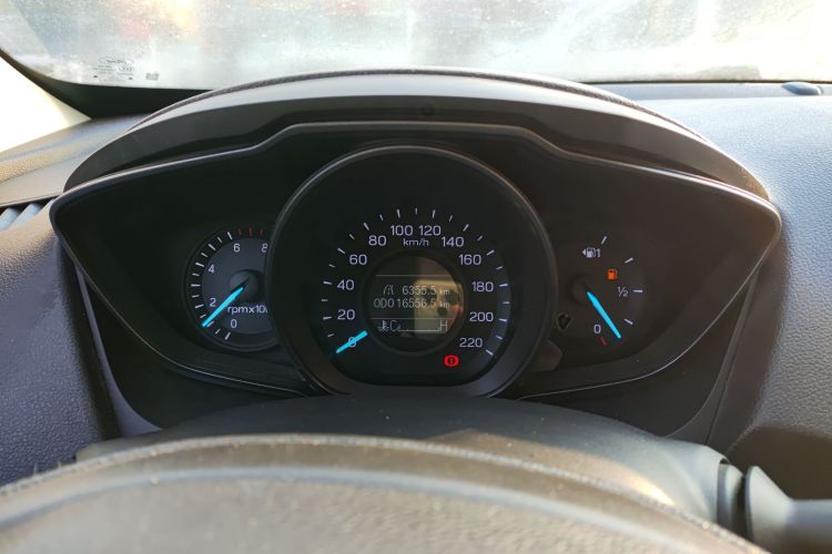 福特 福睿斯 2019款 改款 1.5L 手动质享型 国VI中控内饰14