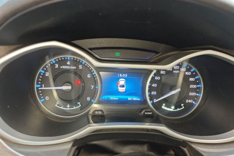 吉利汽车 帝豪 2017款 三厢百万款 1.5L 手动豪华型中控内饰14