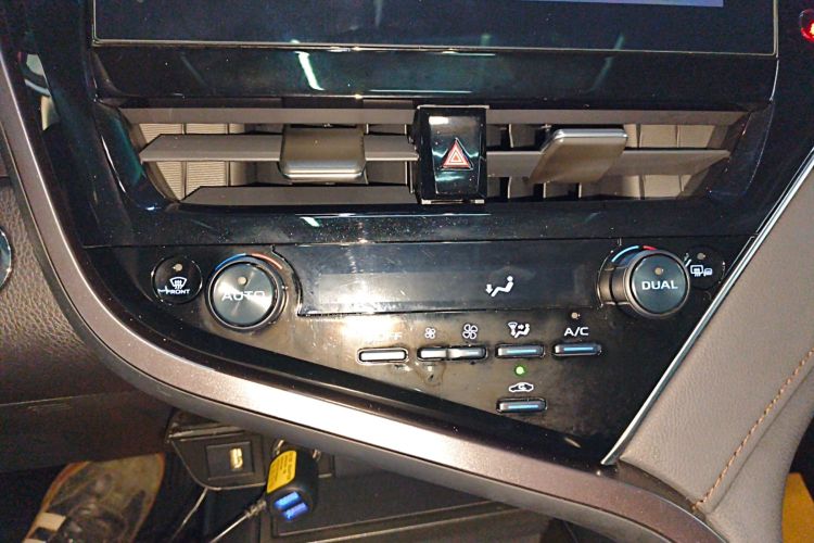 丰田 凯美瑞 2023款 2.5G 豪华版局部细节16