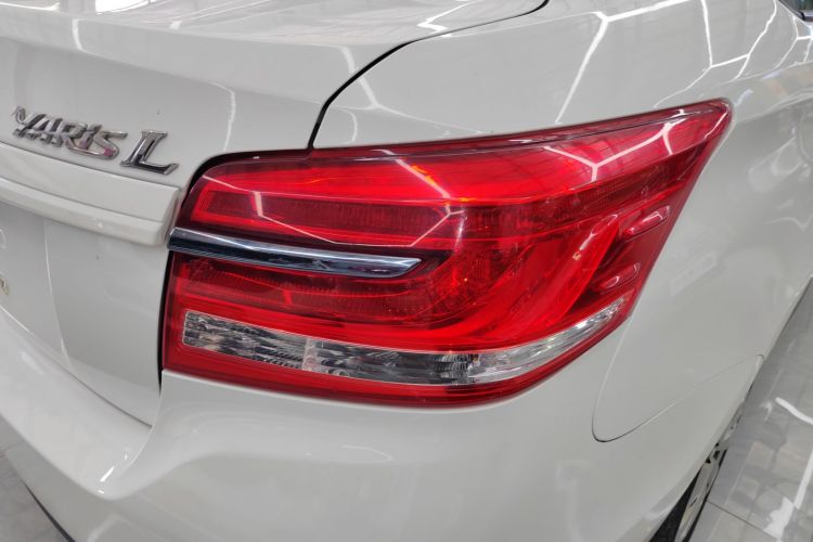 丰田 YARiS L 致享 2017款 1.5E CVT魅动版车身外观9