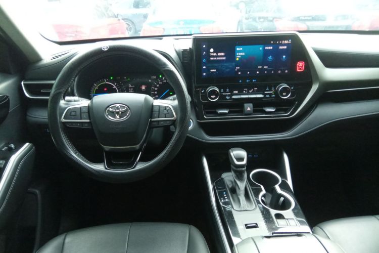 丰田 汉兰达 2022款 双擎 2.5L 两驱尊贵版 7座局部细节13