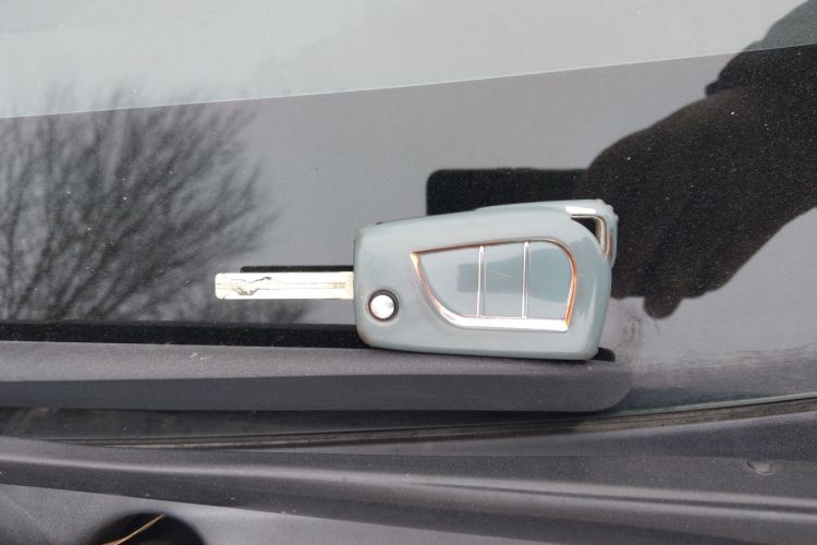 丰田 卡罗拉 2022款 TNGA 1.5L CVT先锋版中控内饰7001