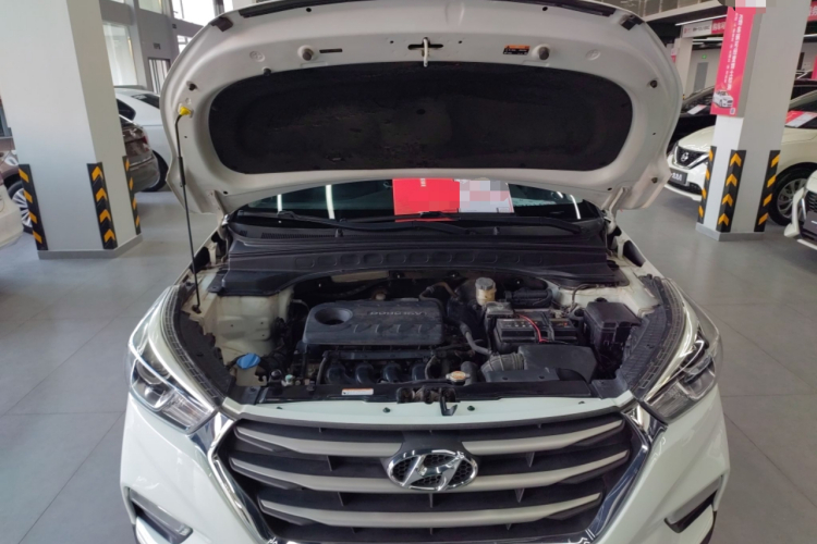 北京现代ix25 2017款 1.6L 自动智能型机舱底盘24