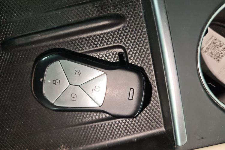 小鹏G6 2024款 580 长续航 Plus中控内饰7001