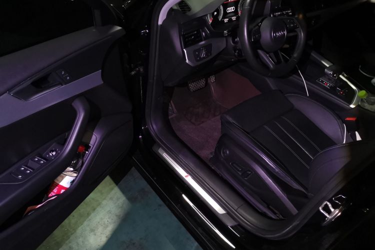 奥迪A4L 2020款 40 TFSI 时尚动感型中控内饰7003