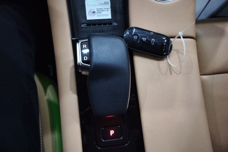 鸿蒙智行 问界M5 2022款 增程四驱至臻版中控内饰18