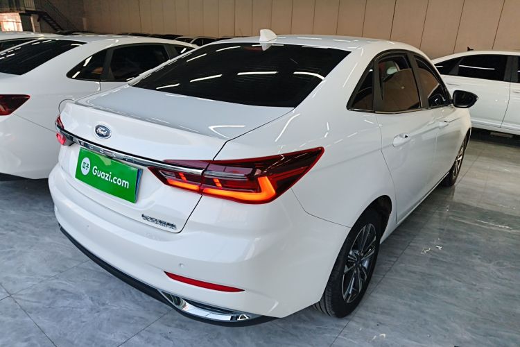 福特 福睿斯 2021款 1.5L 自动钻石版车身外观6005