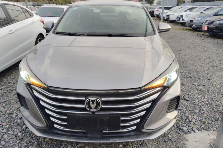 长安 逸动 2020款 PLUS 1.6L GDI 手动豪华型车身外观6001