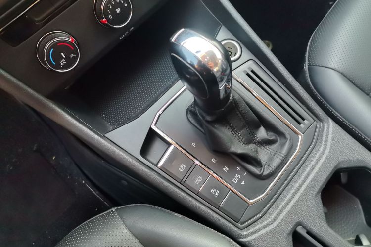 大众 朗逸 2019款 1.5L 自动舒适版 国VI中控内饰18