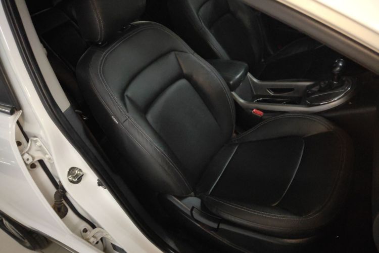 起亚 智跑 2015款 2.0L 自动两驱版DLX局部细节41