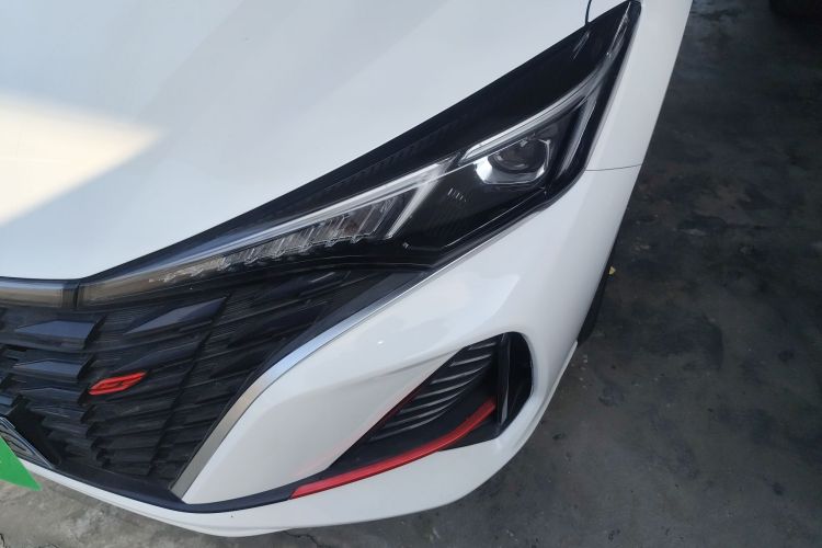 长安 逸动 2023款 畅享版 PLUS 蓝鲸NE 1.4T GDI DCT尊贵版局部细节36