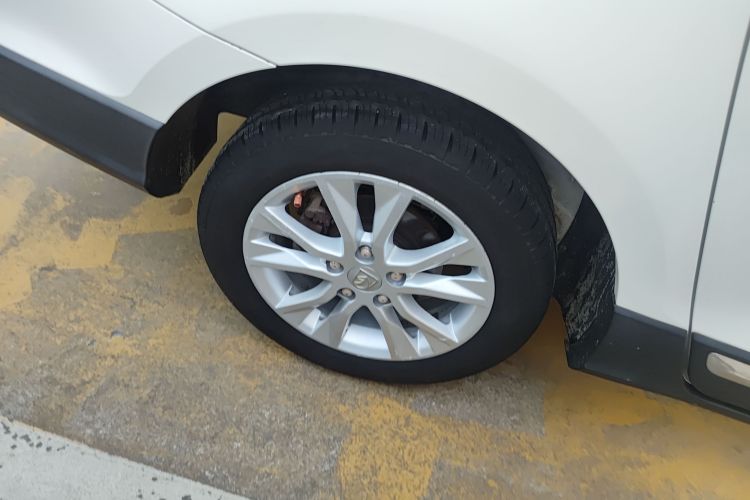 宝骏730 2016款 1.5L 手动舒适型 7座 国V车身外观6008