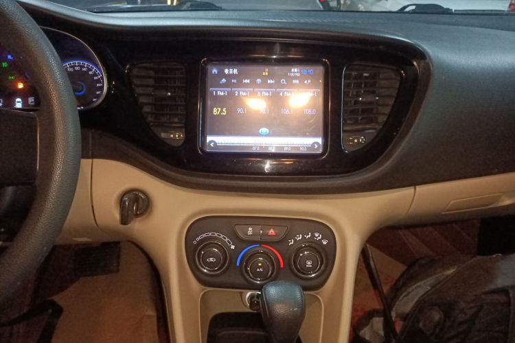 菲亚特 菲翔 2012款 1.4T 自动悦享版中控内饰16