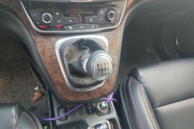 哈弗H6 2015款 运动版 1.5T 手动两驱精英型中控内饰18