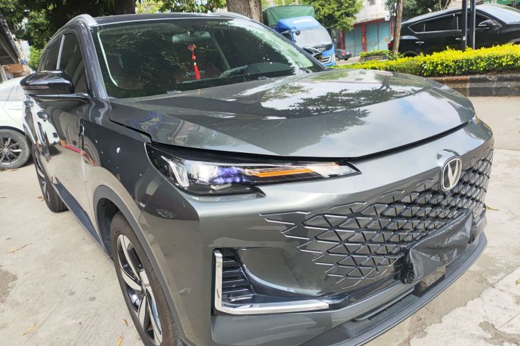 长安CS55PLUS 2024款 第三代 1.5T DCT卓越型车身外观3