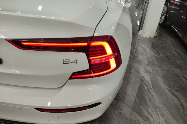 沃尔沃S60 2025款 B4 智逸豪华版车身外观6005