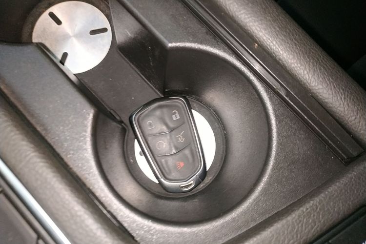 凯迪拉克XT5 2021款 28T 豪华型中控内饰11